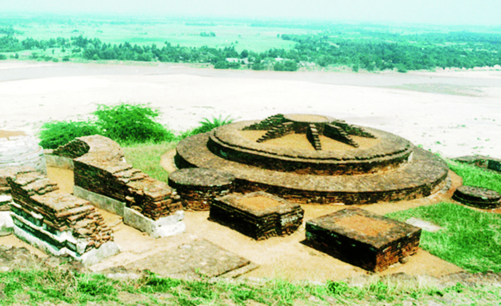 Salihundam-Srikakulam-Buddhist-pilgrims.jpg