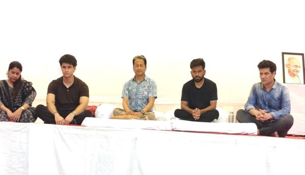 Sonam Wangchuk joins CJP protest