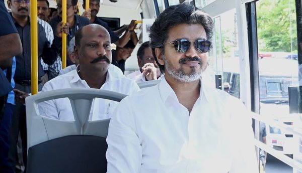 Tamil Nadu CM traveled in a government bus
