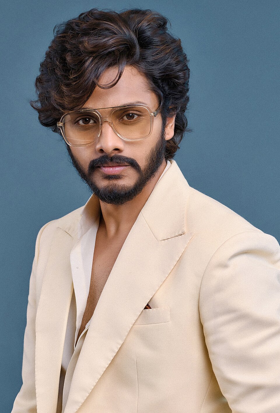 తేజ సజ్జ హోస్ట్‌గా... ‘ది ట్రైటర్స్’ image 1