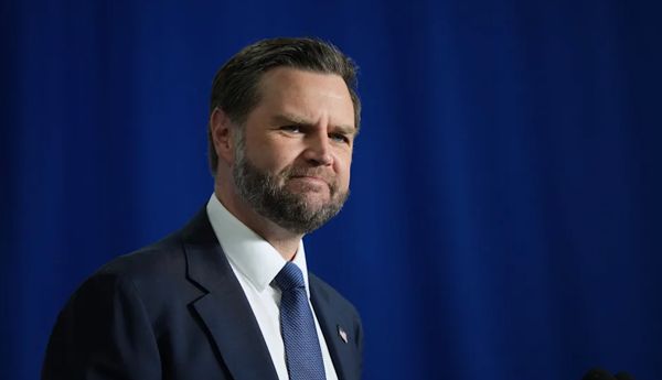 U.S. Vice-President Vance arrives in Switzerland