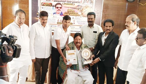 Best Service Award for DC Chairman Merla