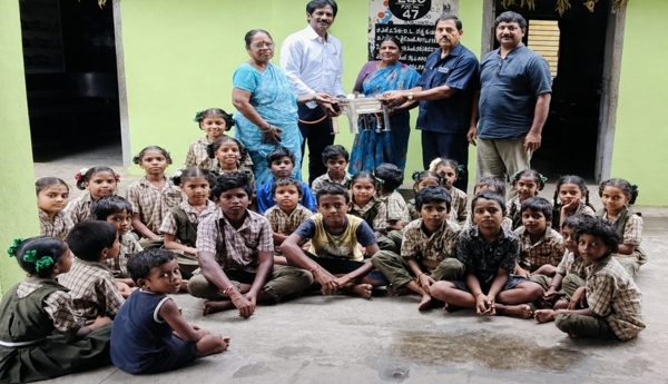 Gas stove donated to Kandrigapeta school