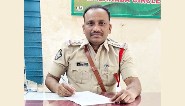 Report any suspicious persons or objects: CI Lakshmanna