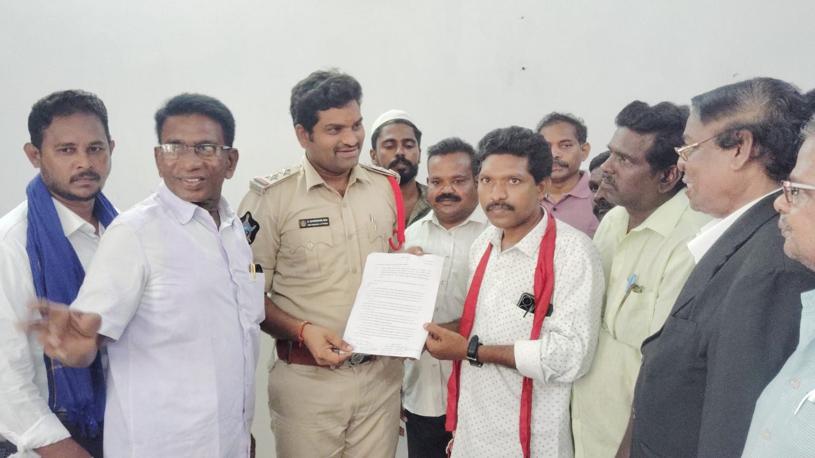 https://prajasakti.com/te-IN/districts/konaseema/action-must-be-taken-against-hamara-prasad-for-insulting-ambedkar-dalit-and-left-wing-civil-society-groups-protest