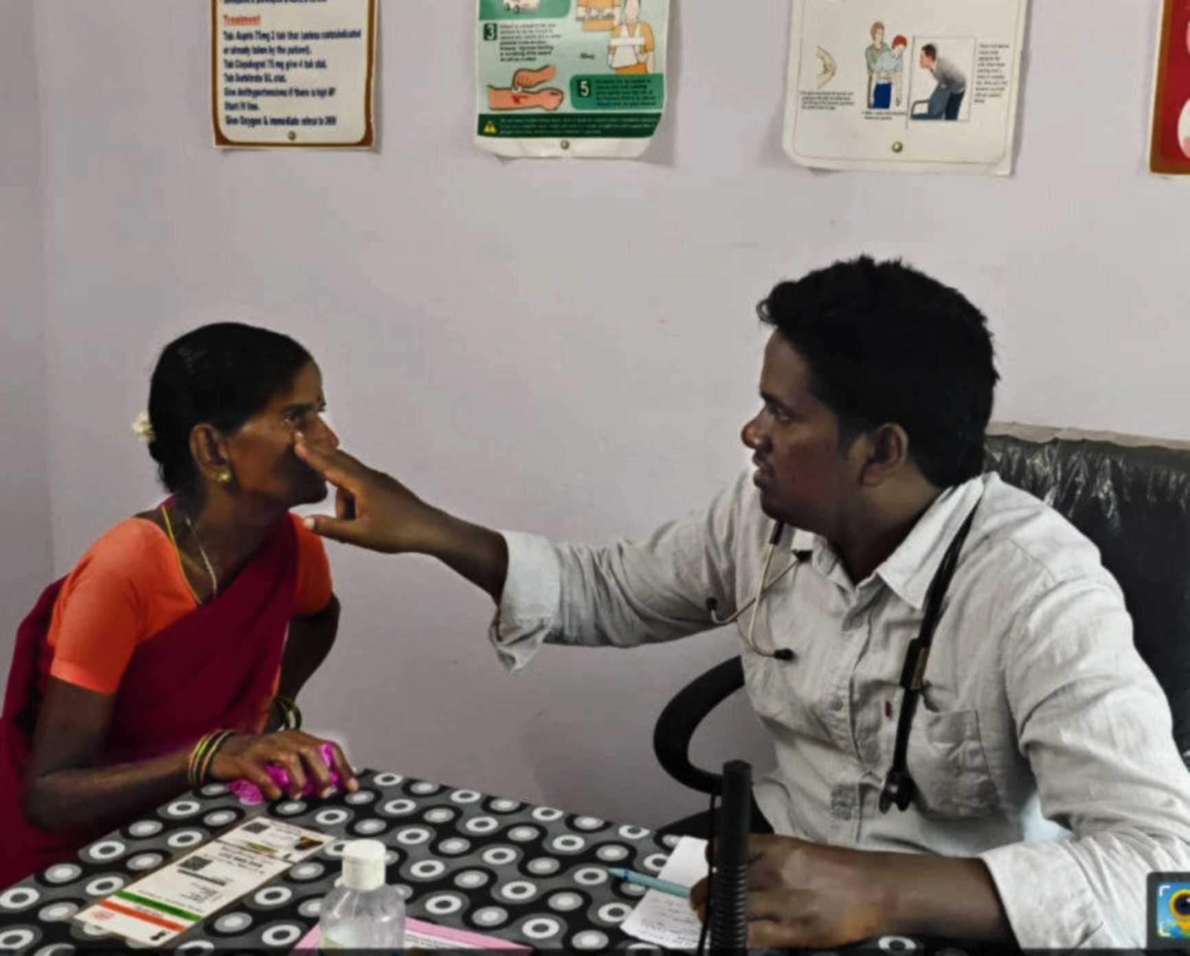 డాక్టర్ వి. మధుసూదనరావు ఆరోగ్యశాఖాధికారి, ప్రాథమిక ఆరోగ్య కేంద్రం, దేవపూడి, ముదినేపల్లి మండలం, ఏలూరు జిల్లా. 9550768724