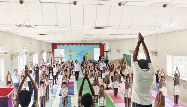 Yoga Day Celebrated Grandly at Sri Chaitanya