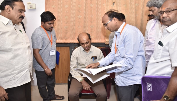 Election observer inspects the nomination process at the Municipal Corporation