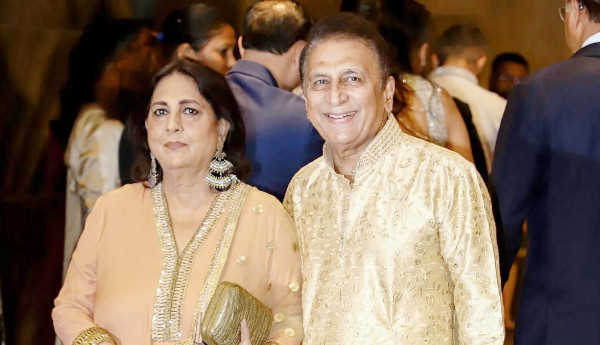 Cricket legend delivering a crucial speech... suddenly, a phone call... here’s what happened.