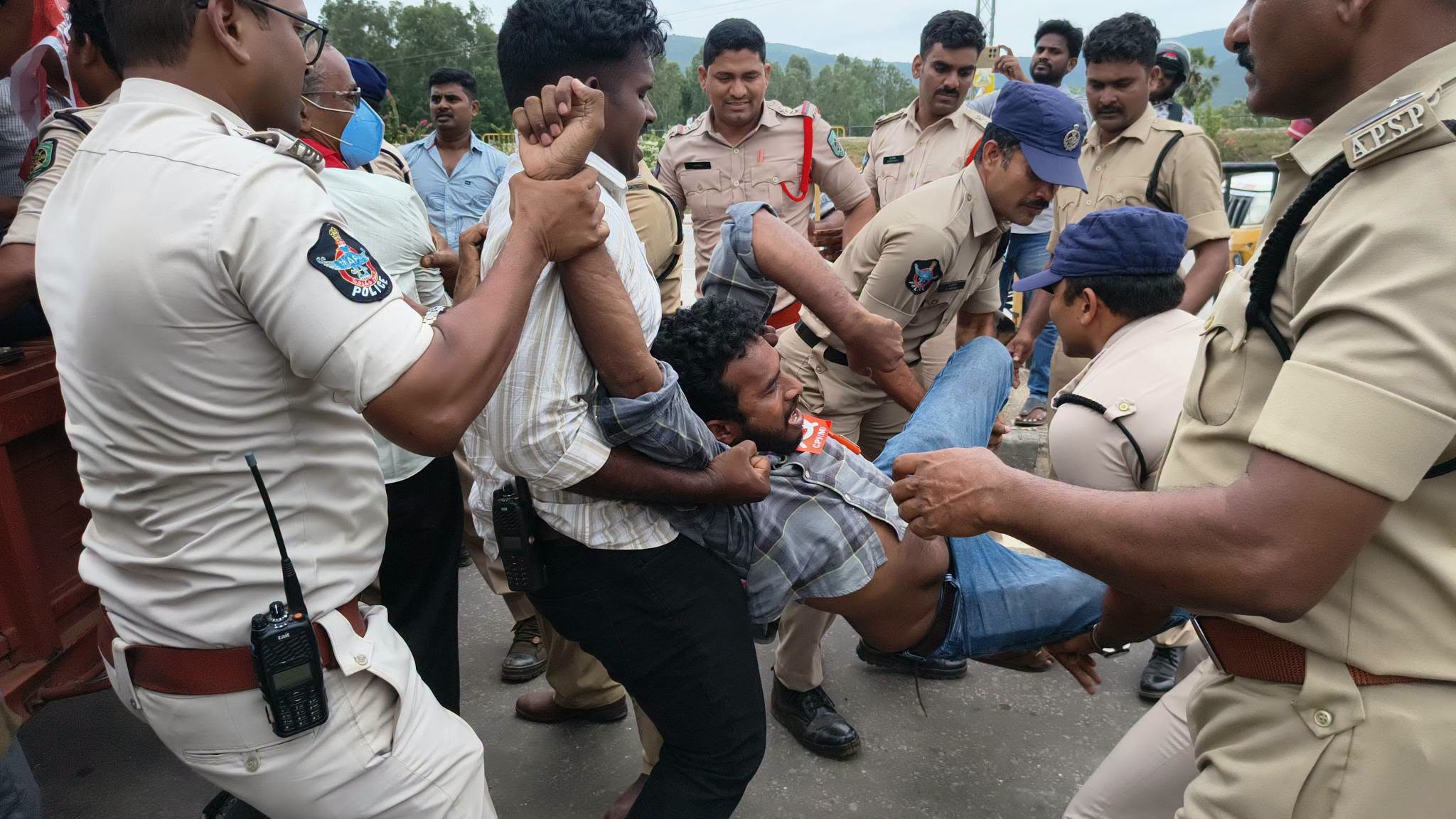 అరెస్టు