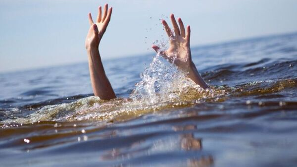 drown