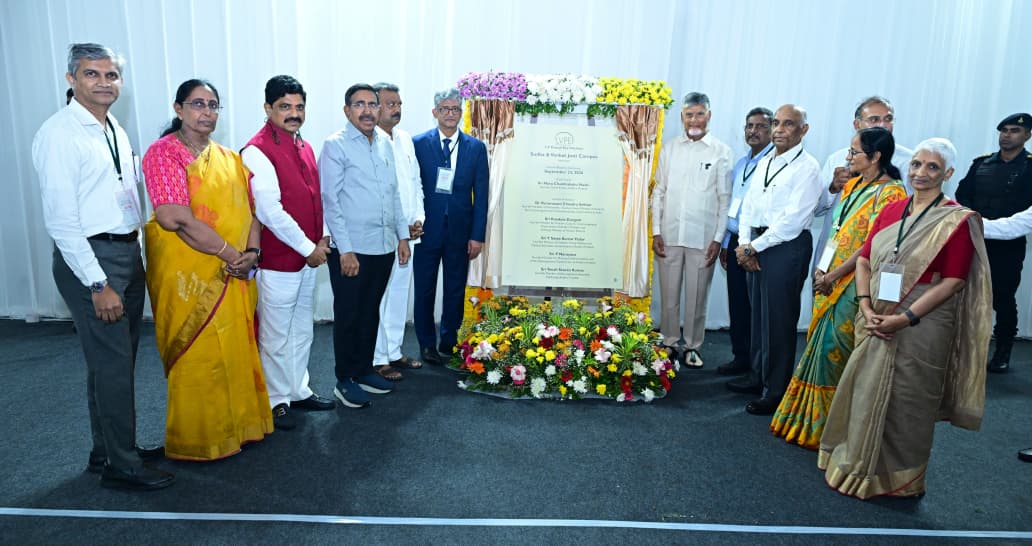 అమరావతిలో ప్రపంచ స్థాయి నేత్ర వైద్యశాల
 - ఎల్‌‌వి ప్రసాద్ ఐ ఇన్‌స్టిట్యూట్‌ శంకుస్థాపన సభలో ముఖ్యమంత్రి చంద్రబాబు image 1