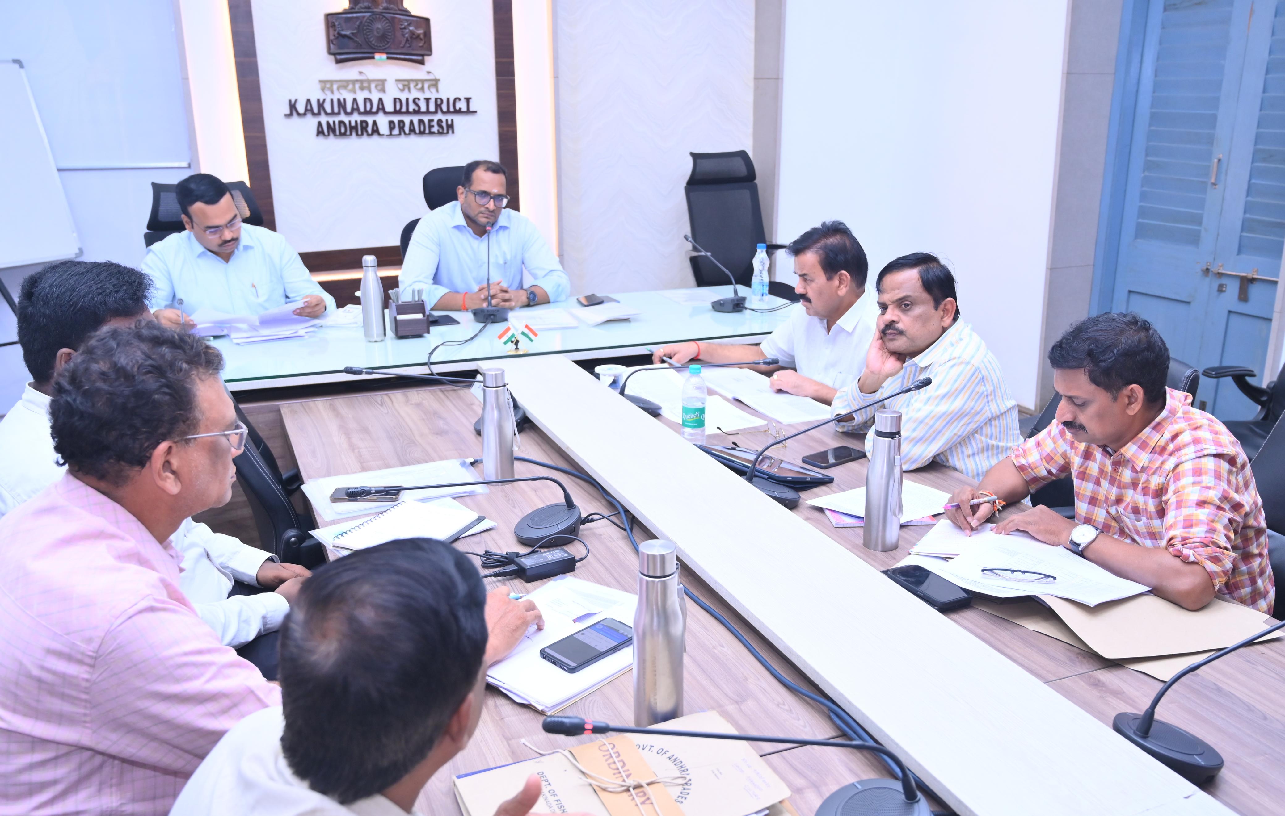 మడ అడవుల రక్షణ, తీరప్రాంత ప్రజల జీవనోపాధి పెంచేందుకు చర్యలు
 ...కలెక్టర్ ఎం.ఎన్.హరేంధిర ప్రసాద్