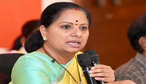 It is heart-wrenching to see the drought situation in Telangana: Kavitha.