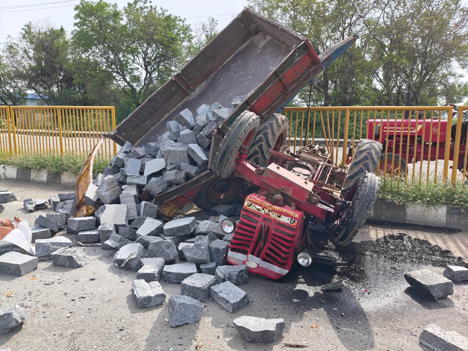 lorry.jpeg