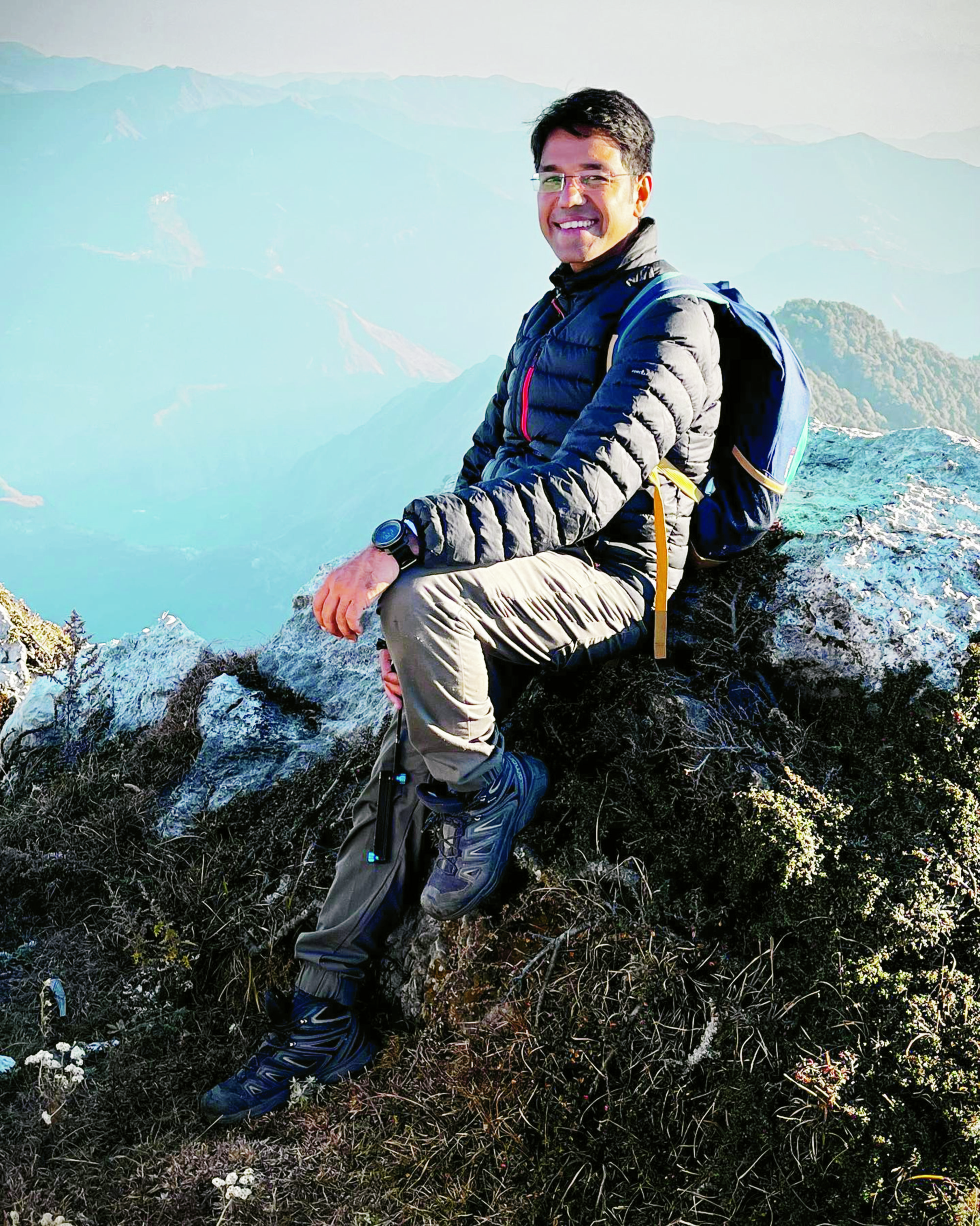 mountain trekker varun vagish.jpg