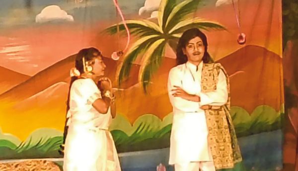 పాత్రోచితంగా నట లహరి