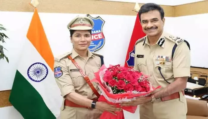 Nikhat Zareen met the DGP.