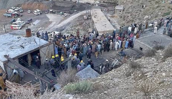 Massive explosion in coal mine – 32 dead... workers trapped.