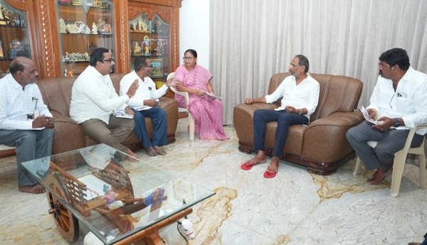Minister Ravikumar holds review with agricultural officials