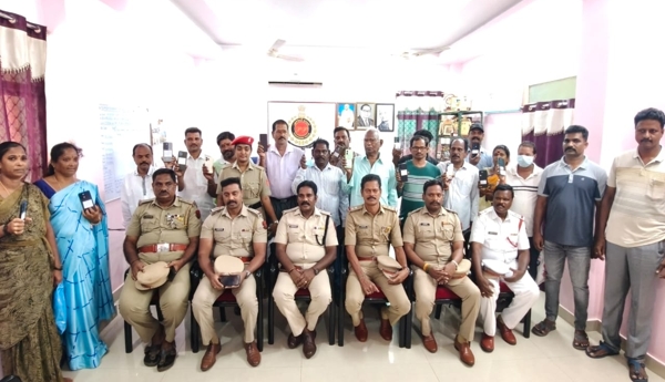 Handing over of lost cell phones