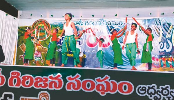 అబ్బురం... రేలా ఉత్సవం