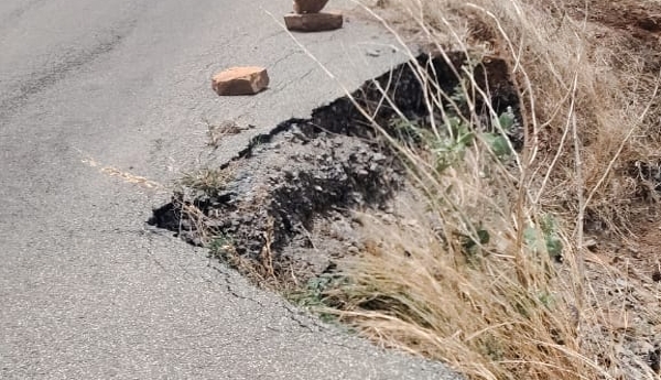 The Chinnaventhurla–Bestavemula road has turned into a death trap.