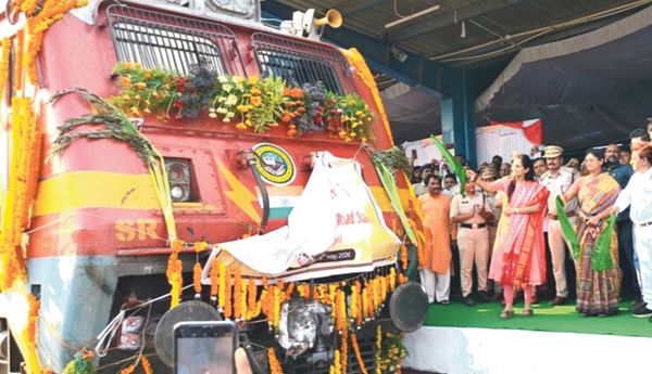 అనంతపురం జిల్లా గుంతకల్లు నుంచి నంద్యాల మీదుగా మార్కాపురం రైళ్లు