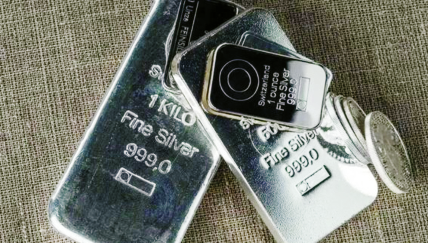 silver shortAGE