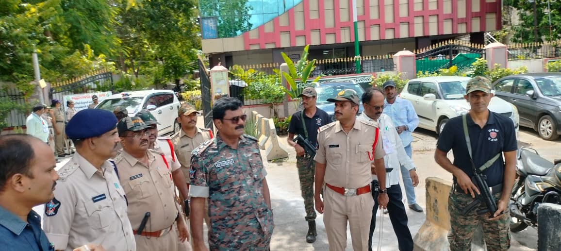 SP Damodar inspected the nomination centers