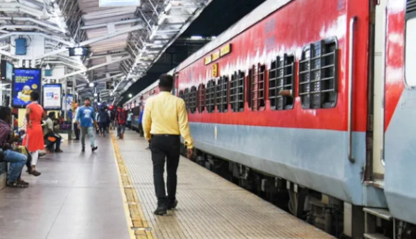 Passenger Rush — 132 Weekly Special Trains Extended