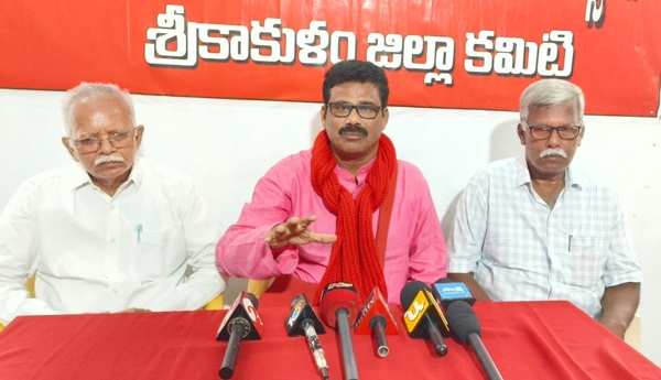 Government undermining healthcare: CPM leaders