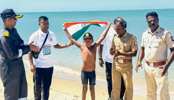 బుడతలు.. రికార్డులు బద్దలు