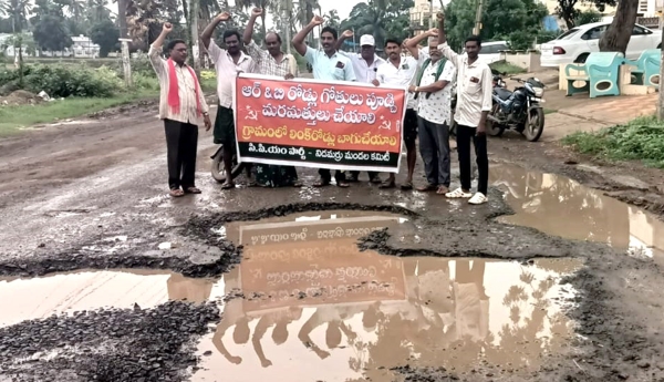 Potholes reappear after just three months... Motorists worried.