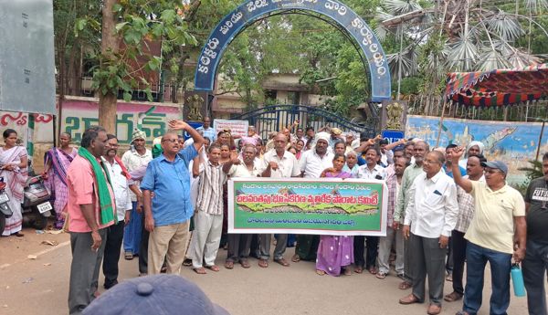 forced-land-acquisition-should-be-stopped