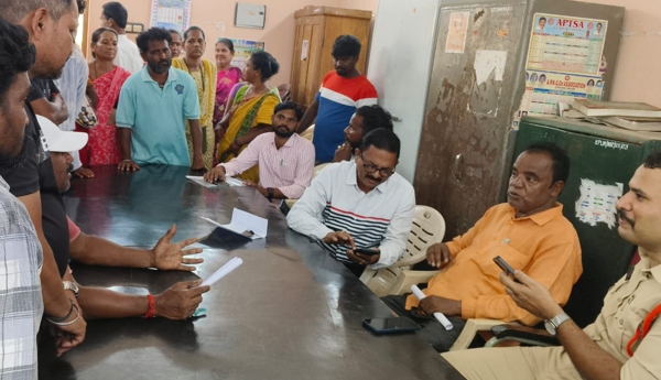 Panchayat workers protest demanding payment of outstanding salaries for 15 months.