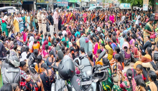 విజయనగరంలో అంగన్వాడీల ధర్నా