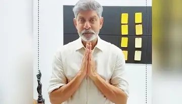 My sister Aparna is capable please help her win: Jagapathi Babu