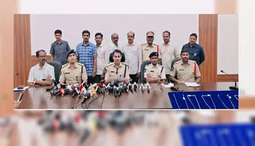నలుగురు దొంగలు అరెస్ట్