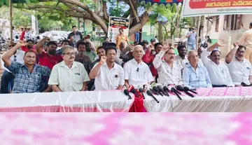 3rd Day – Protest by Document Writers
