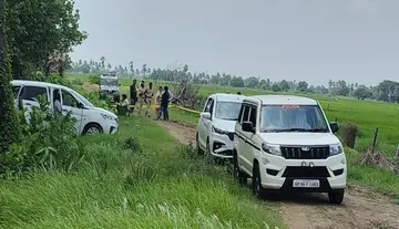Knife attack on police... Accused shot