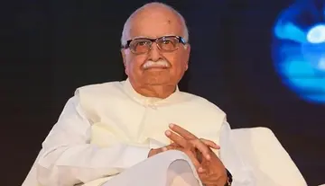 L.K. Advani discharged from hospital