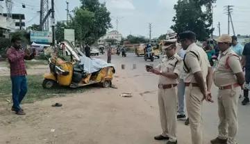 Lorry rams into auto-rickshaw – four dead