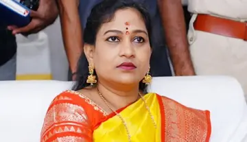 పార్టీ ముసుగులో నేరాలు చేస్తే కఠిన చర్యలు : మంత్రి అనిత
