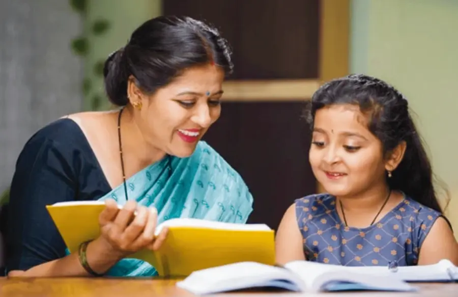 mother-teaching-his-daughter