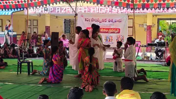 పిల్లలు ఆడిన వీధి నాటకం image 1