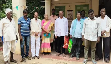 Protest demanding resolution of the problems of farmers in Sri Lankan lands