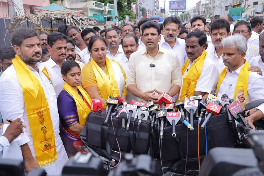 స్థానిక సంస్థల్లో వార్ వన్సైడ్ : పెమ్మసాని image 1
