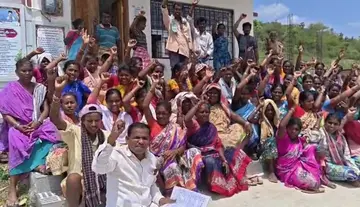 Protest by Ooralova Revenue Cultivators