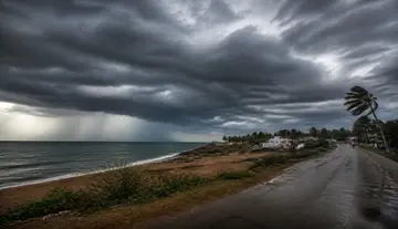 Alert - A severe cyclone is hurtling towards AP..!